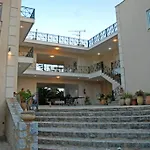 Areti & Maria Διαμέρισμα *