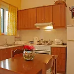Areti & Maria Apartment *