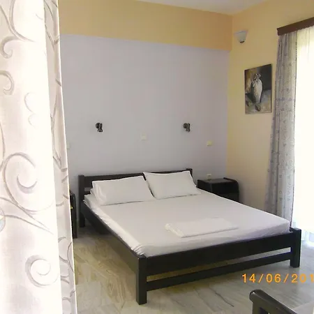 Areti & Maria Γύθειο