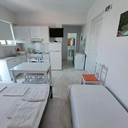 Areti & Maria Apartman
