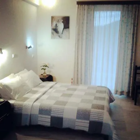 Areti & Maria Lejlighed