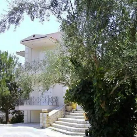 Areti & Maria Γύθειο