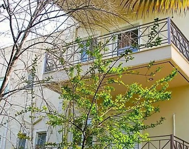 Areti & Maria Apartman *